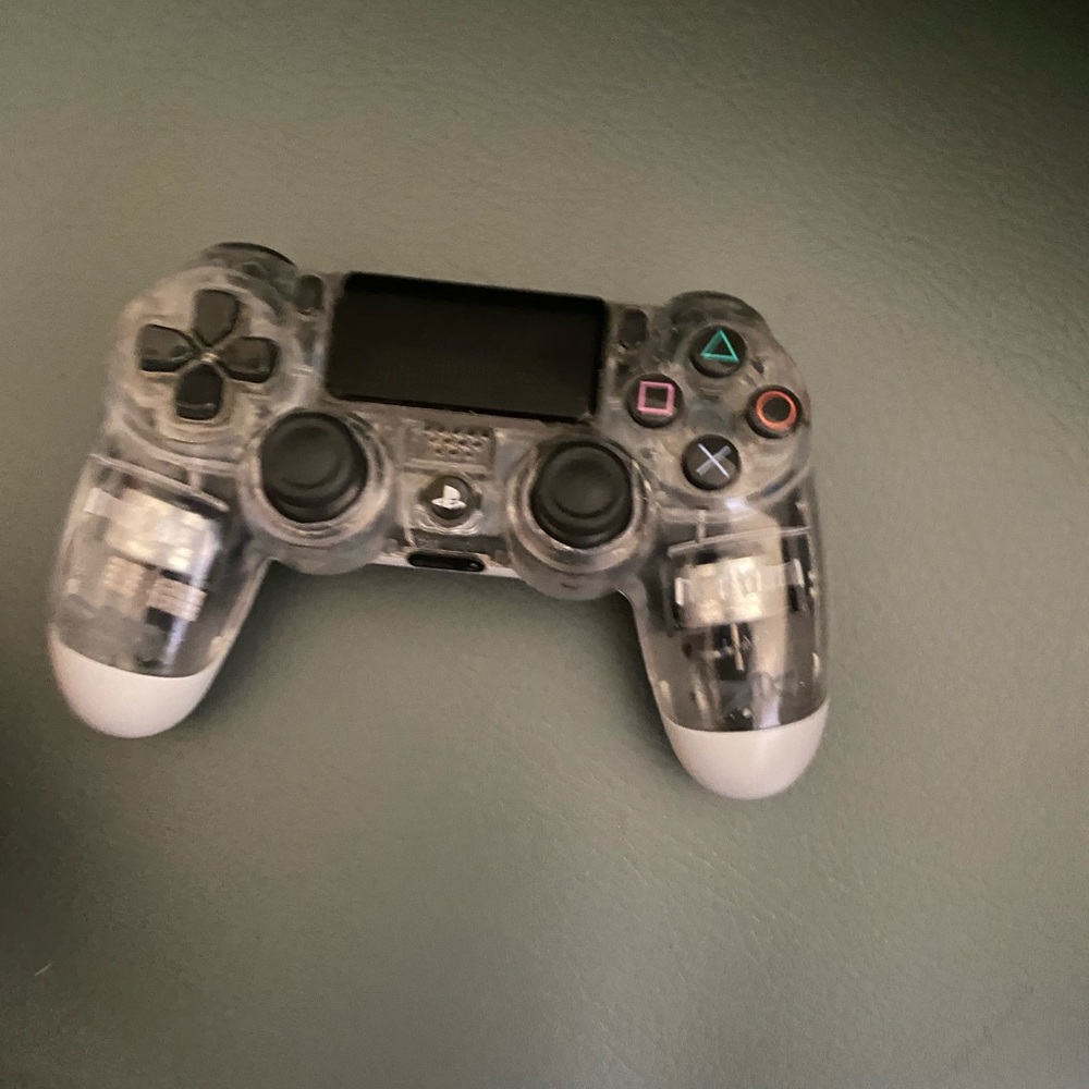 PS4 controller - Picture 4 of 5